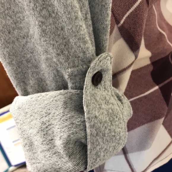 Rue 21 lightweight hooded shirt - Picture 4 of 7